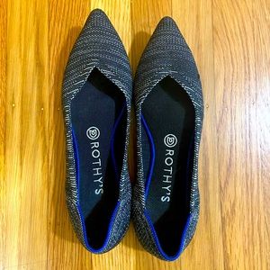 Sleek Rothy’s “The Point” in dark gray stripe